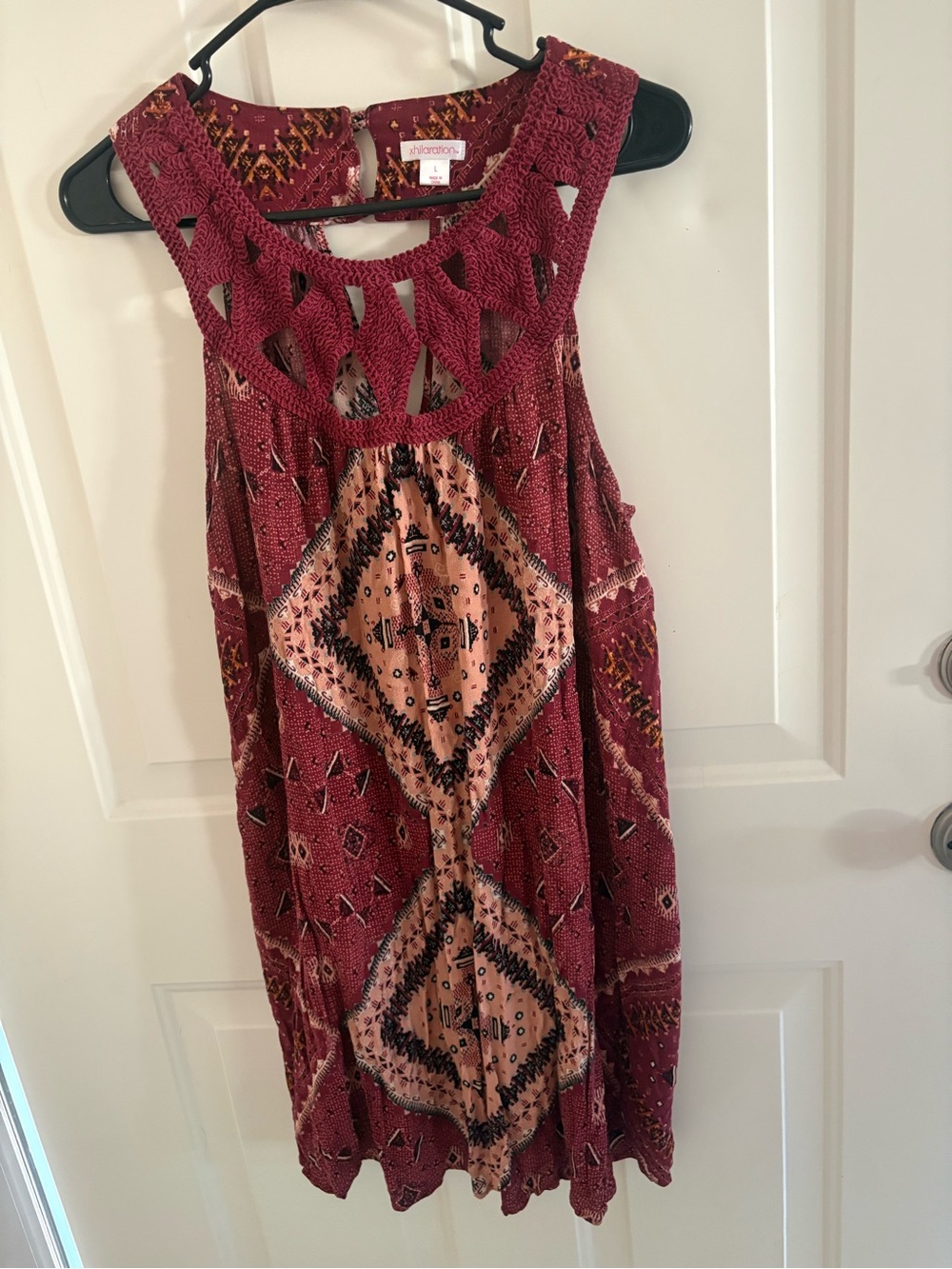 Xhilaration Boho Print Sleeveless Dress Large Burgundy Pink Crochet Back